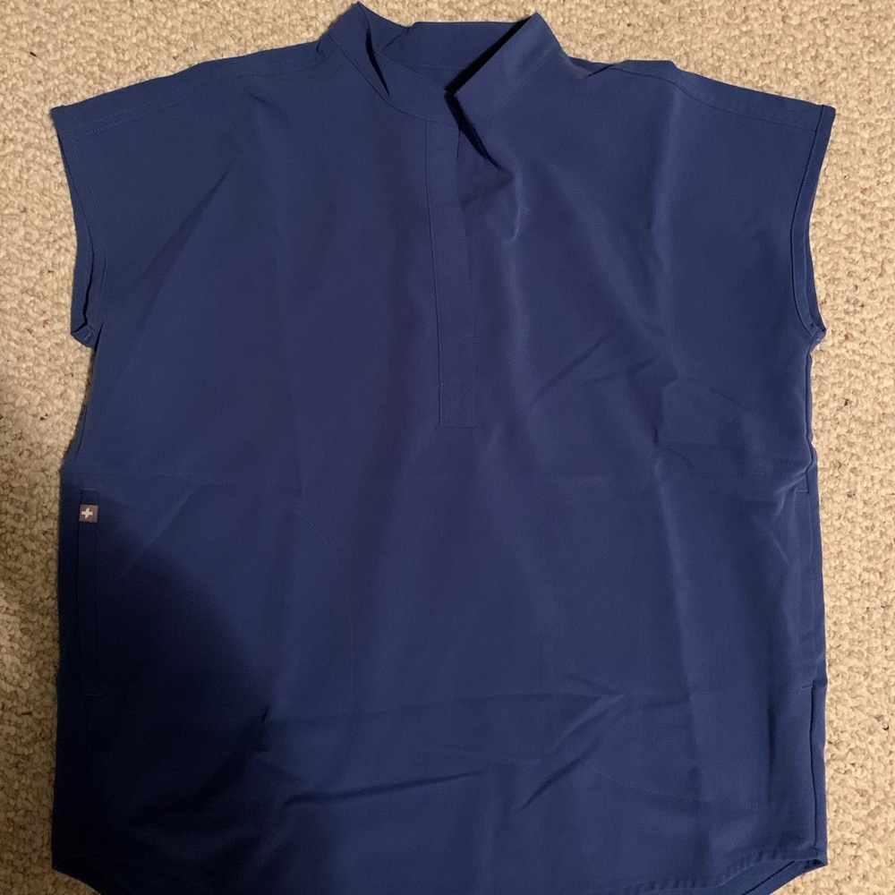 FIGS Scrub Top